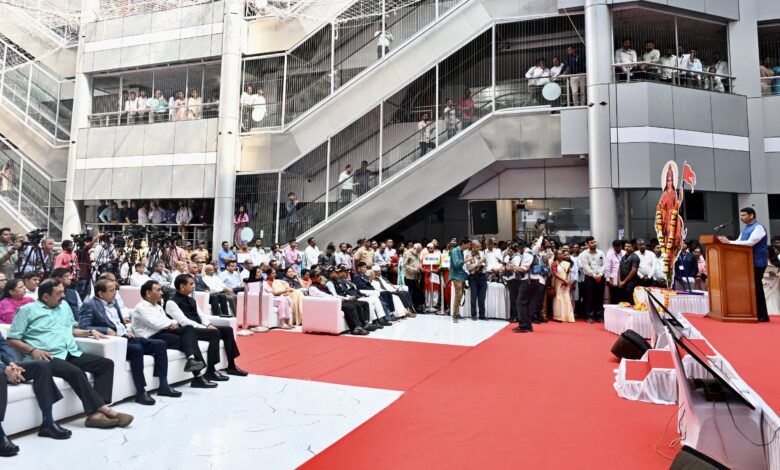 मंत्रालयात सामूहिक ‘वंदे मातरम’ गीताचे गायन (5)